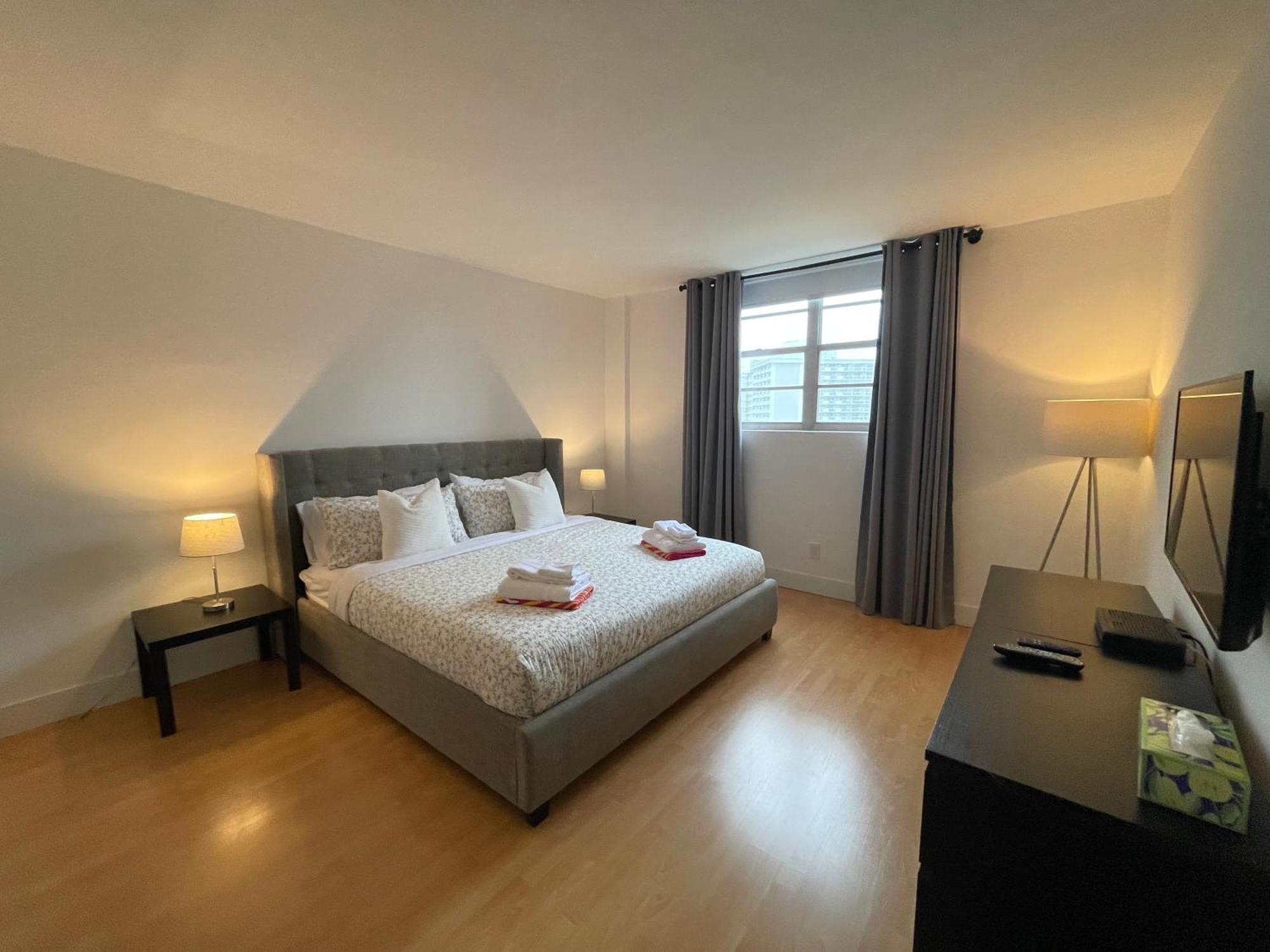 Apartment Stunning Apt! Oceanview! Parking Included Sunny Isles Beach